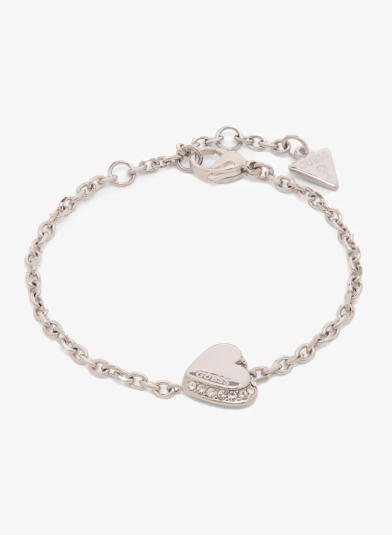 جس سوار وقلادات على شكل قلب